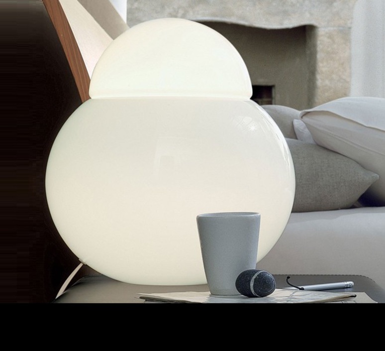 Daruma Table Lamp by Fontana Arte Lamps Daruma Table Lamp by Fontana Arte Lamps